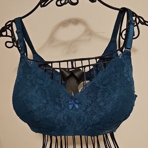 NWOT Torrid Lace Bralette
